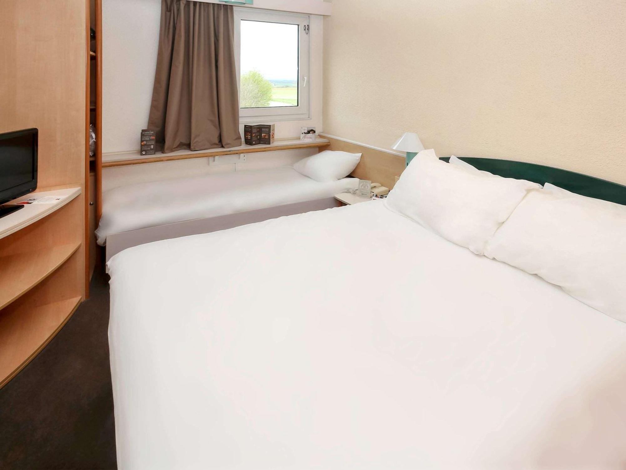 Готель Ibis Auxerre Sud Venoy Екстер'єр фото